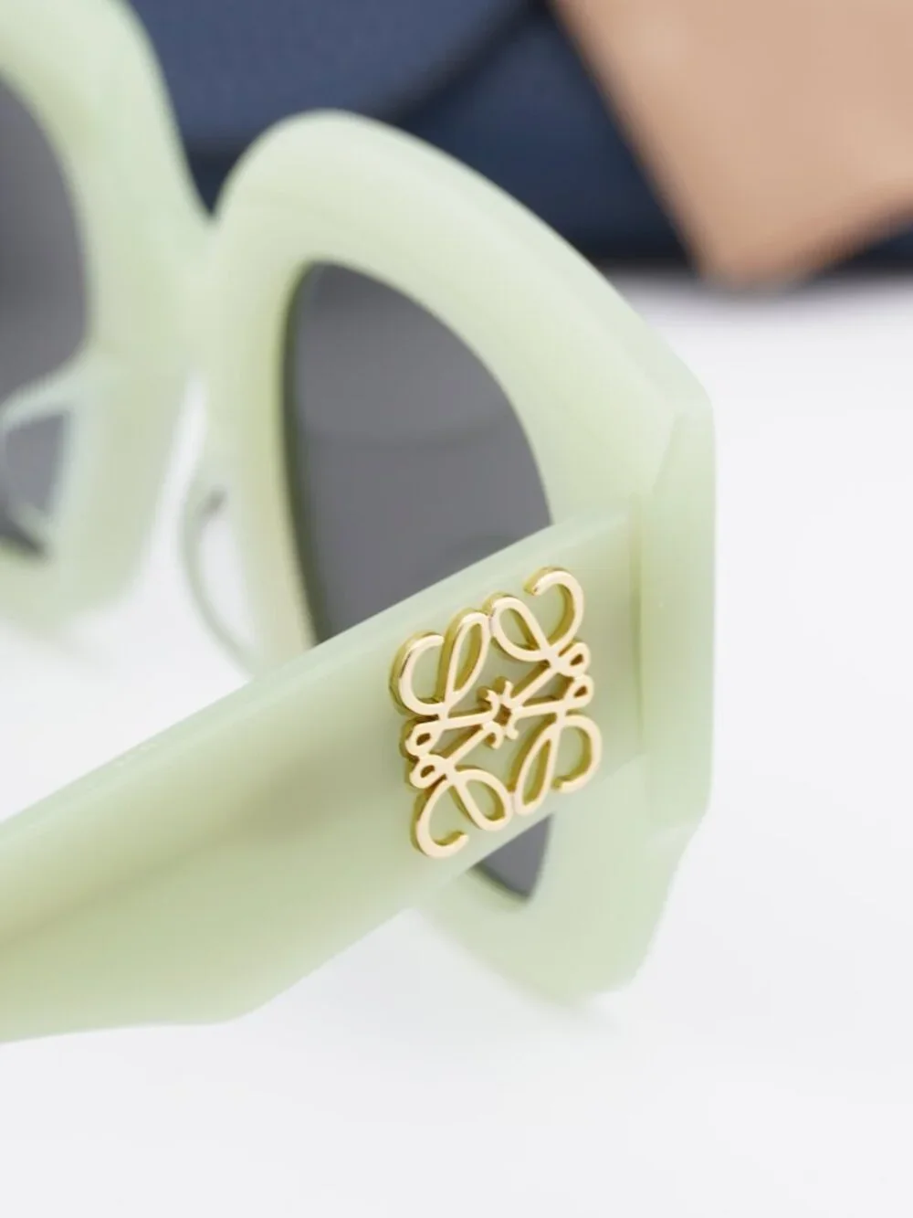 Loewe LW40129U 95A Square Sunglasses – Pastel Green\Grey